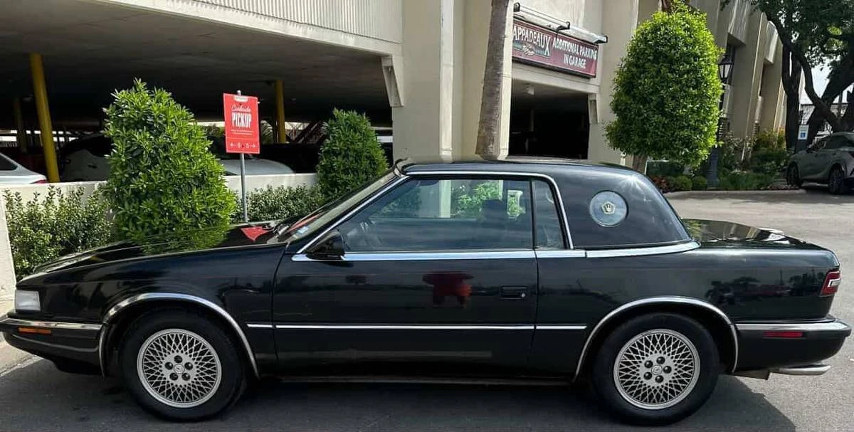 1990 Chrysler TC by Maserati - Image 16 of 24
