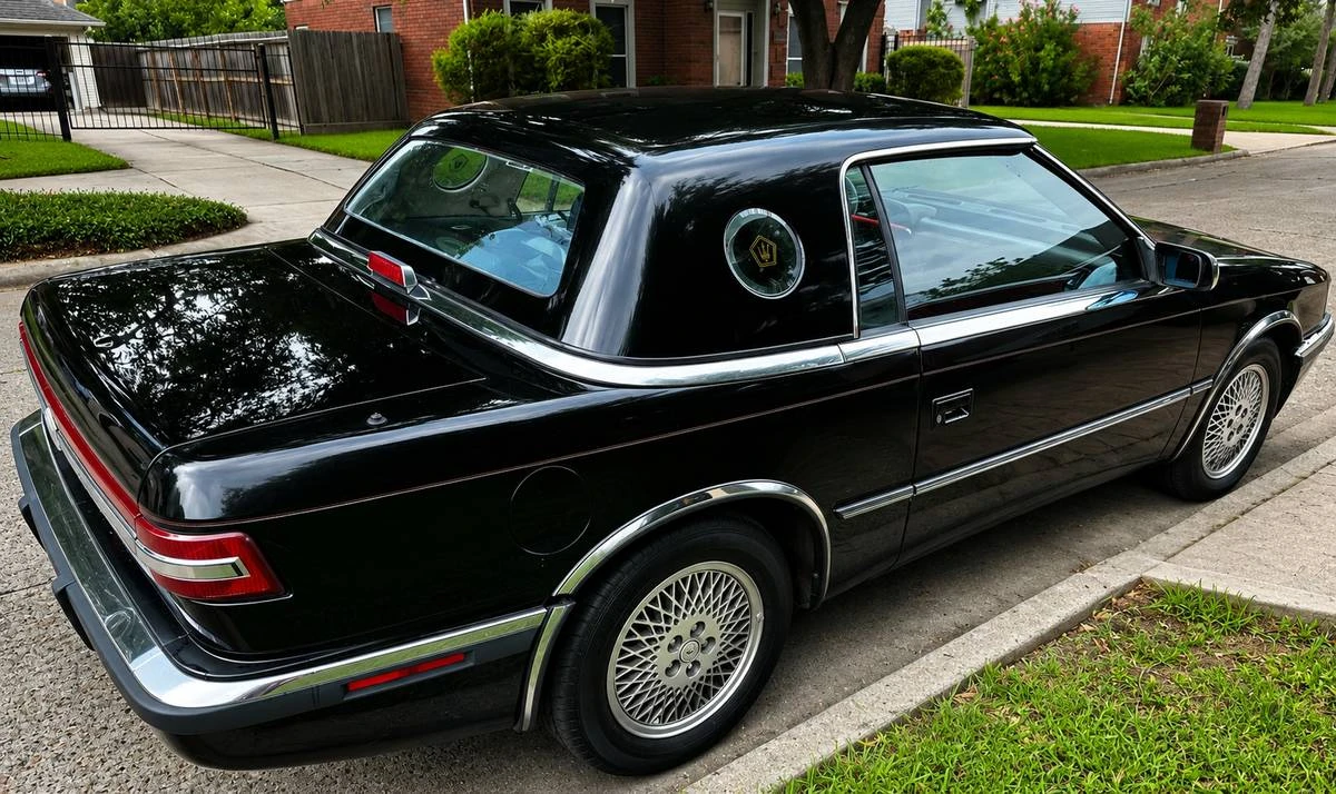 1990 Chrysler TC by Maserati - Image 14 of 24
