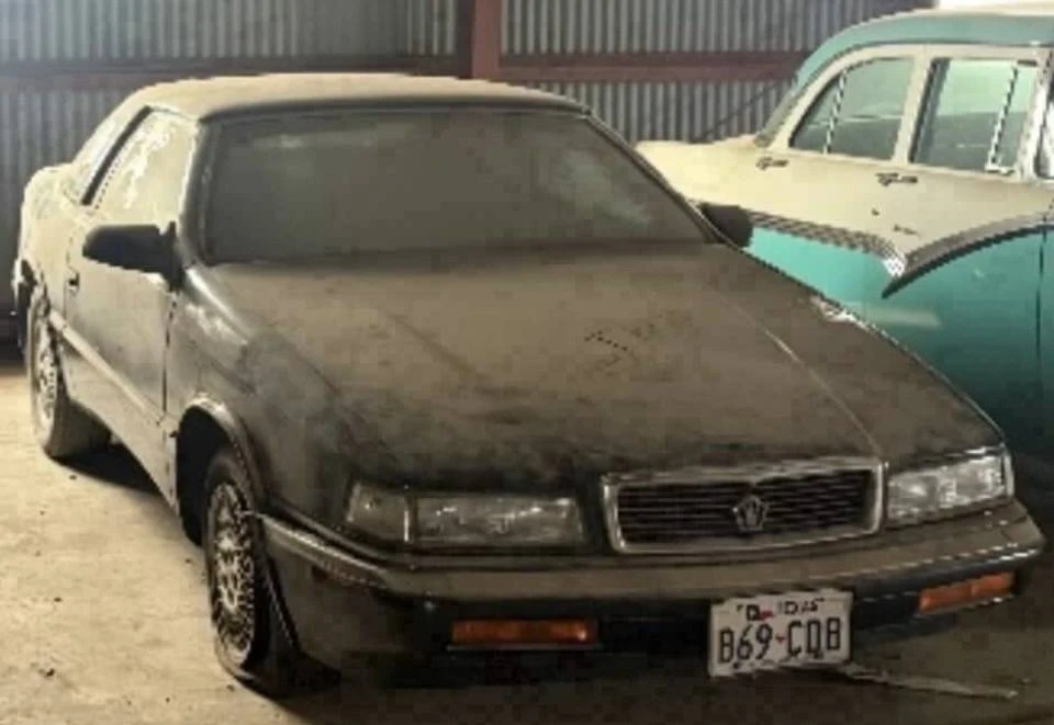 1990 Chrysler TC by Maserati - Image 11 of 24