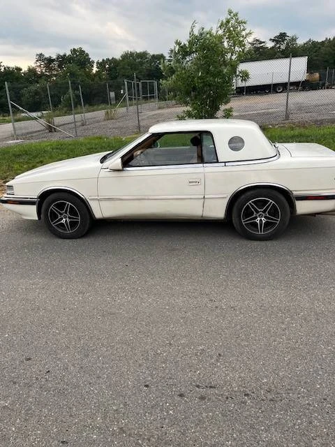 1990 Chrysler TC by Maserati - Image 5 of 10