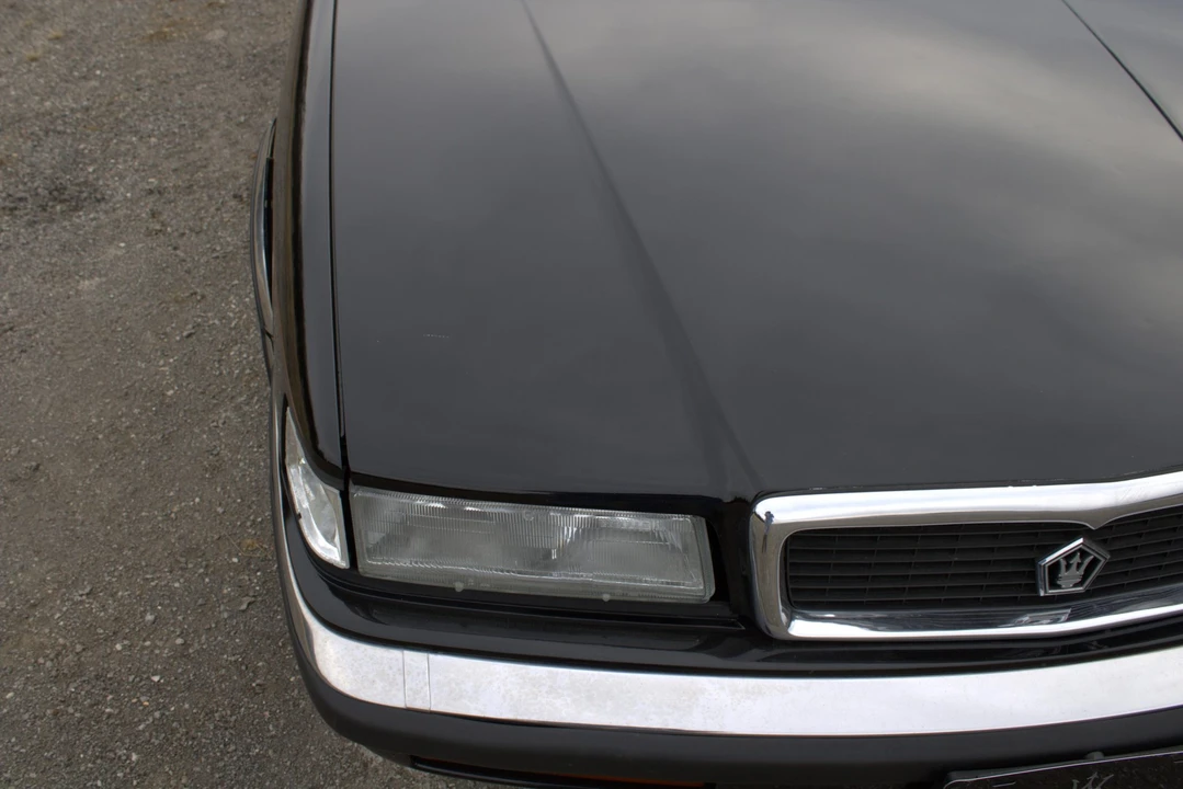 1990 Chrysler TC by Maserati - Image 13 of 31