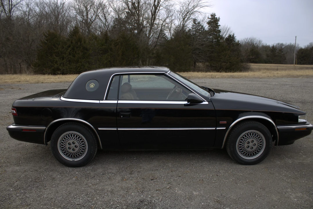 1990 Chrysler TC by Maserati - Image 4 of 31