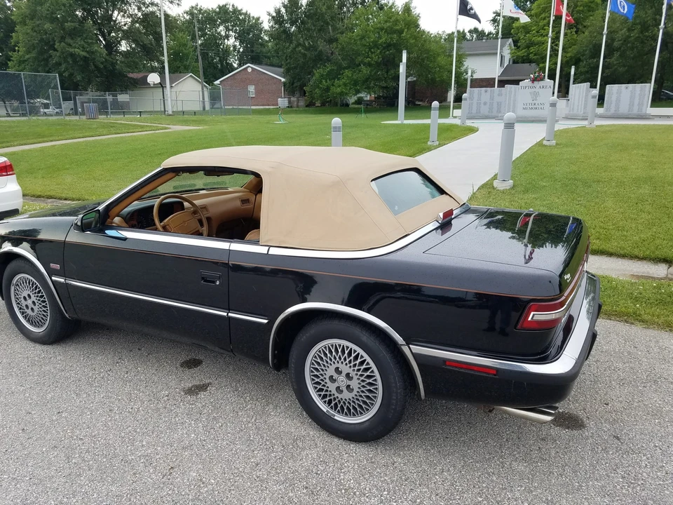 1990 Chrysler TC by Maserati - Image 11 of 31