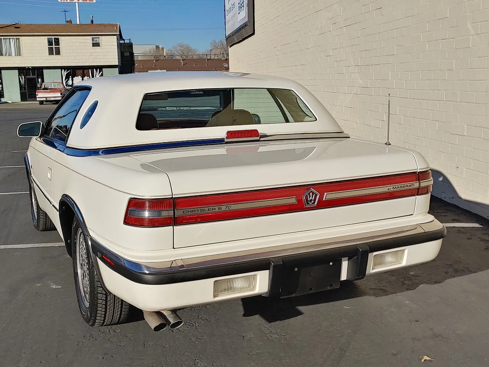 1990 Chrysler TC by Maserati - Image 9 of 31