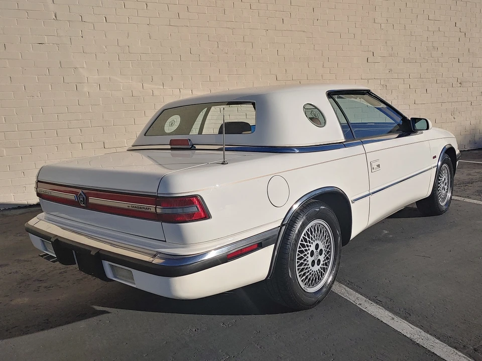 1990 Chrysler TC by Maserati - Image 13 of 31
