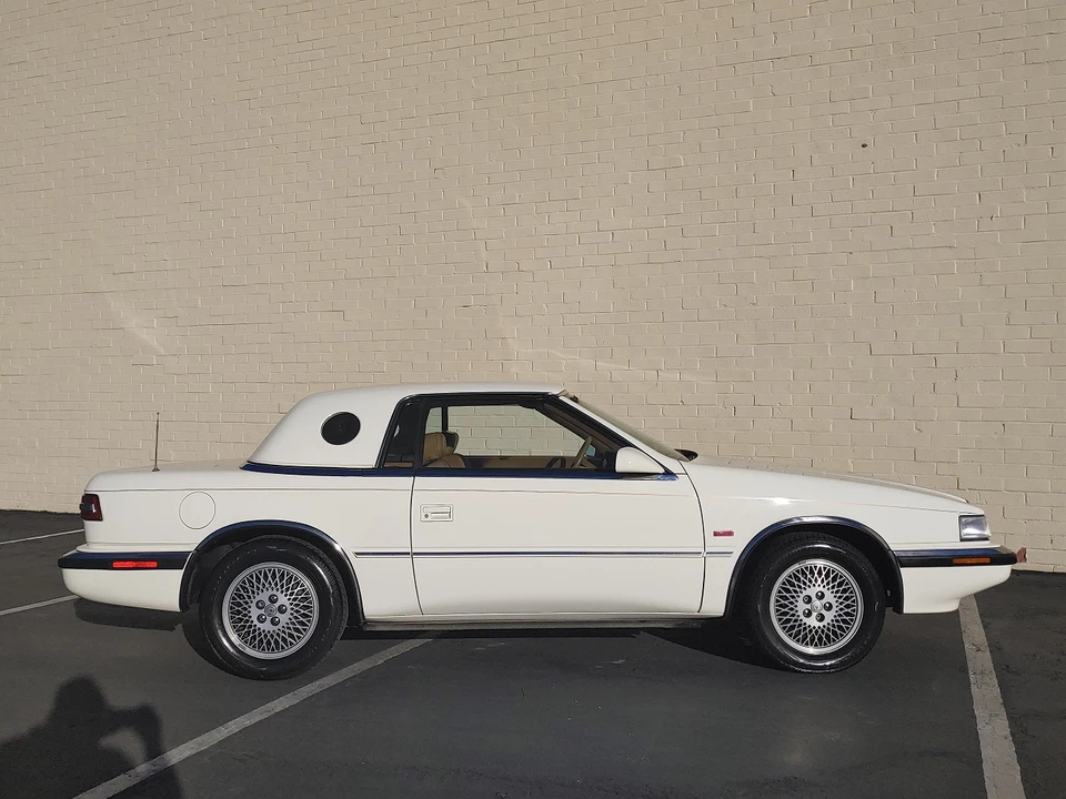 1990 Chrysler TC by Maserati - Image 15 of 31