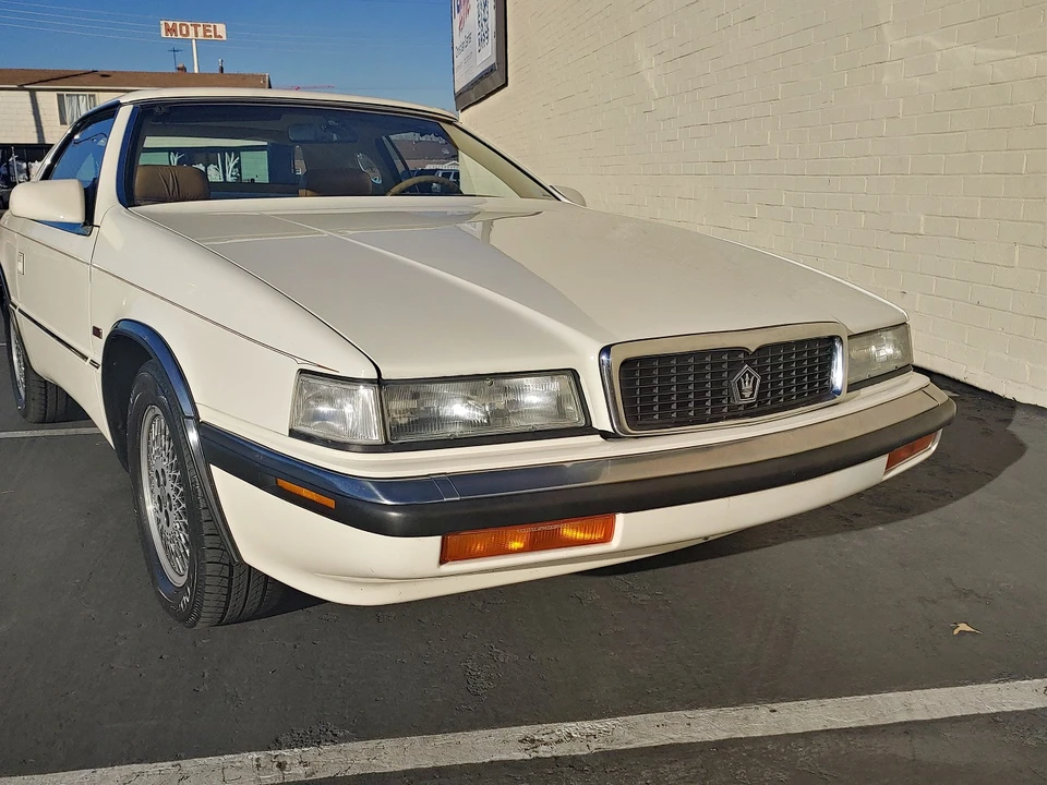 1990 Chrysler TC by Maserati - Image 27 of 31