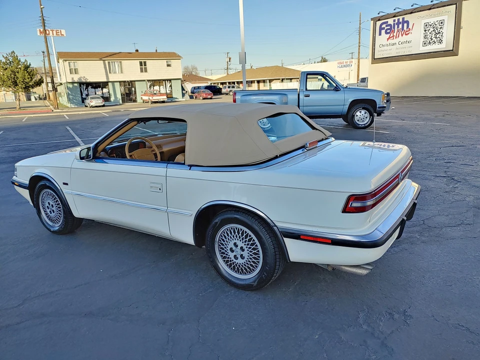 1990 Chrysler TC by Maserati - Image 22 of 31