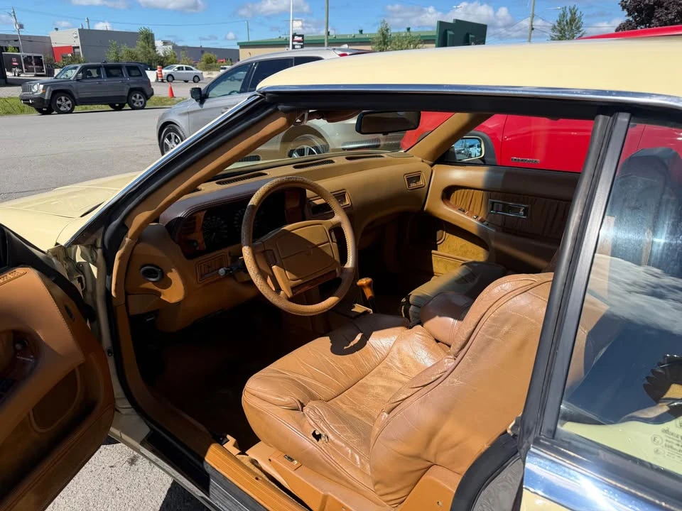 1990 Chrysler TC by Maserati - Image 11 of 18