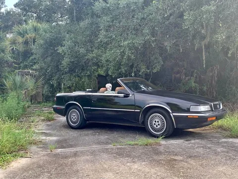 1990 Chrysler TC by Maserati