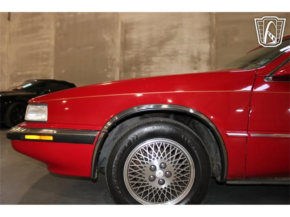 1990 Chrysler TC by Maserati - Image 27 of 31