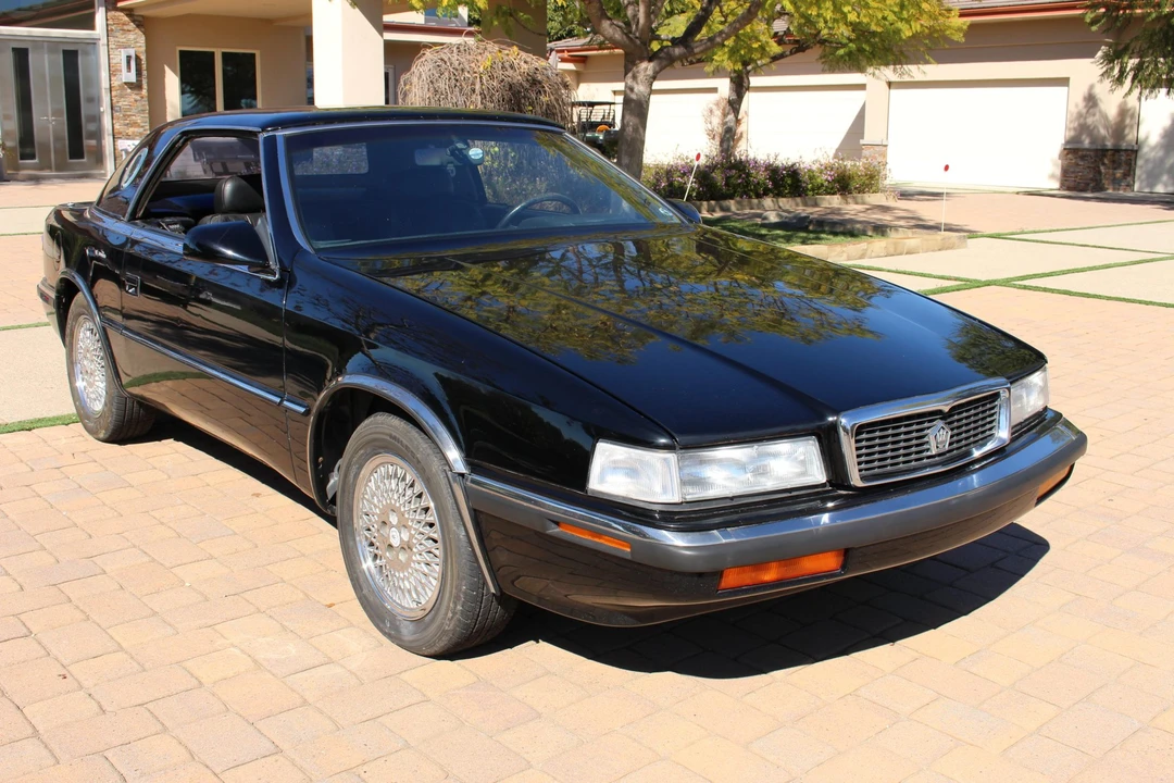 1990 Chrysler TC by Maserati - Image 14 of 31