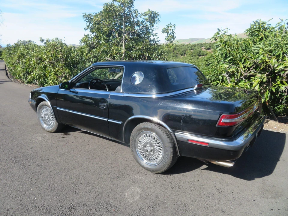 1990 Chrysler TC by Maserati - Image 7 of 31