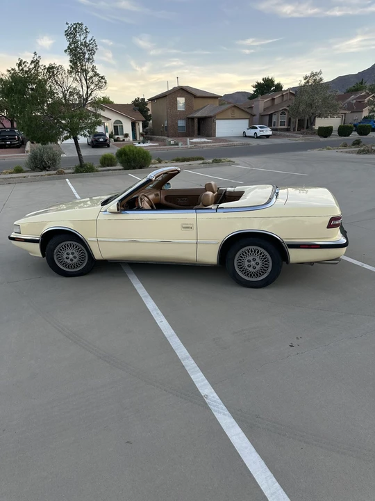 1990 Chrysler TC by Maserati - Image 9 of 31