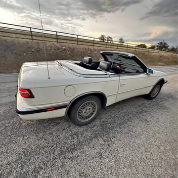1990 Chrysler TC by Maserati