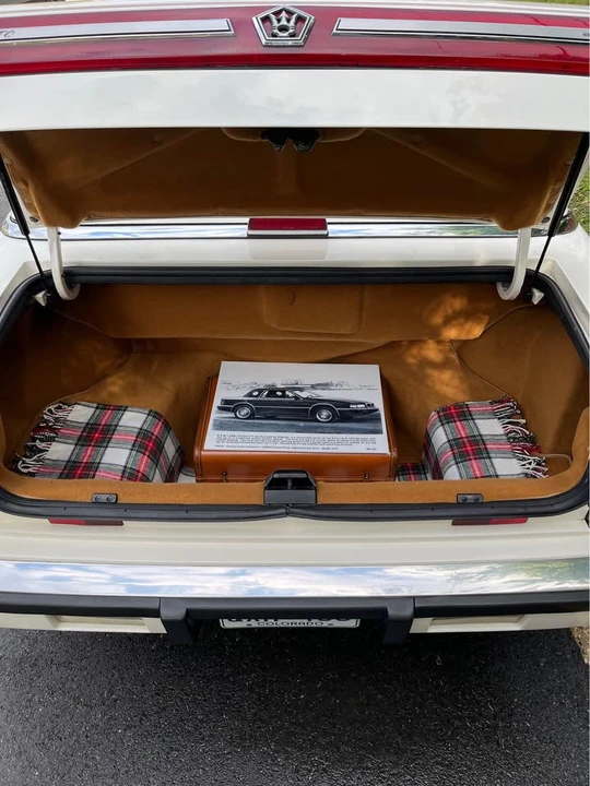 1990 Chrysler TC by Maserati - Image 12 of 12