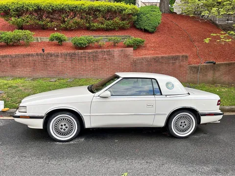 1990 Chrysler TC by Maserati