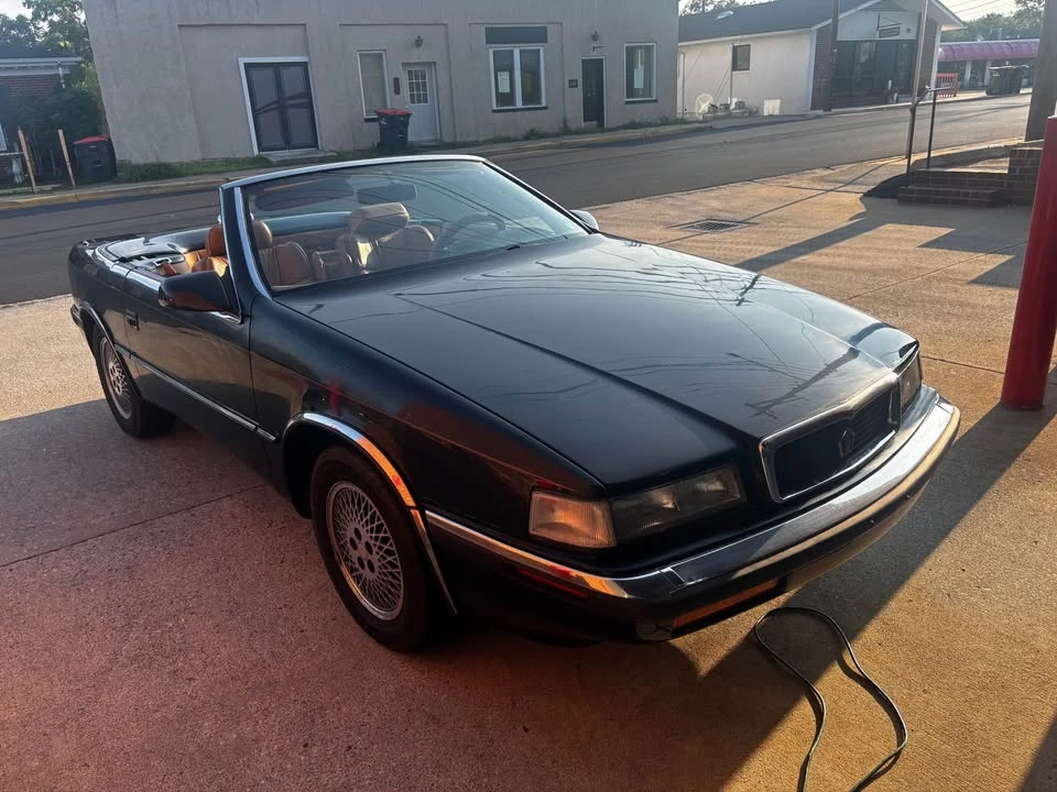 1990 Chrysler TC by Maserati - Image 2 of 7