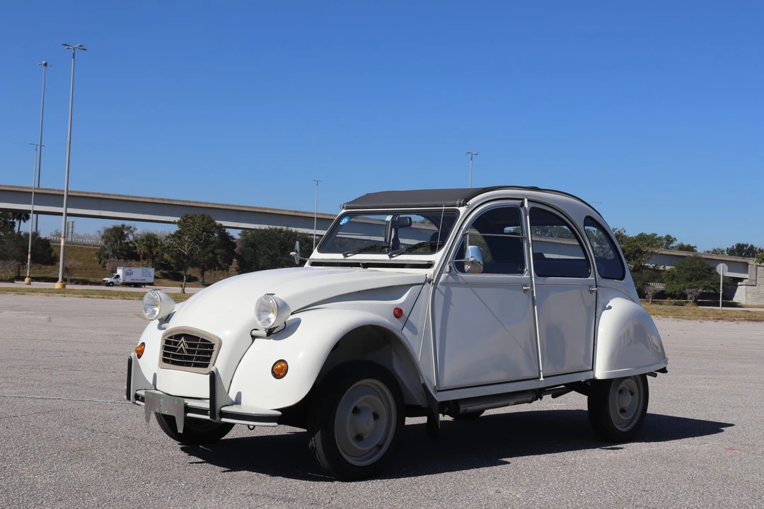 1990 Citroen 2CV - Image 2 of 31
