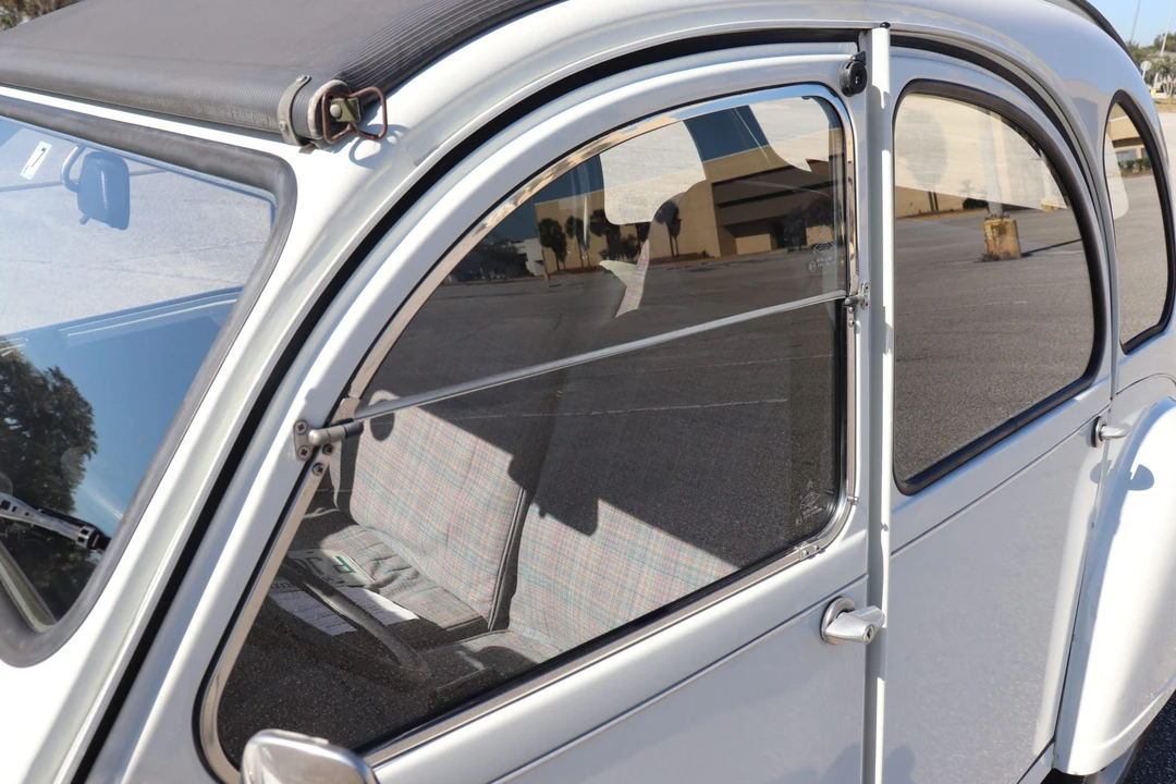 1990 Citroen 2CV - Image 29 of 31