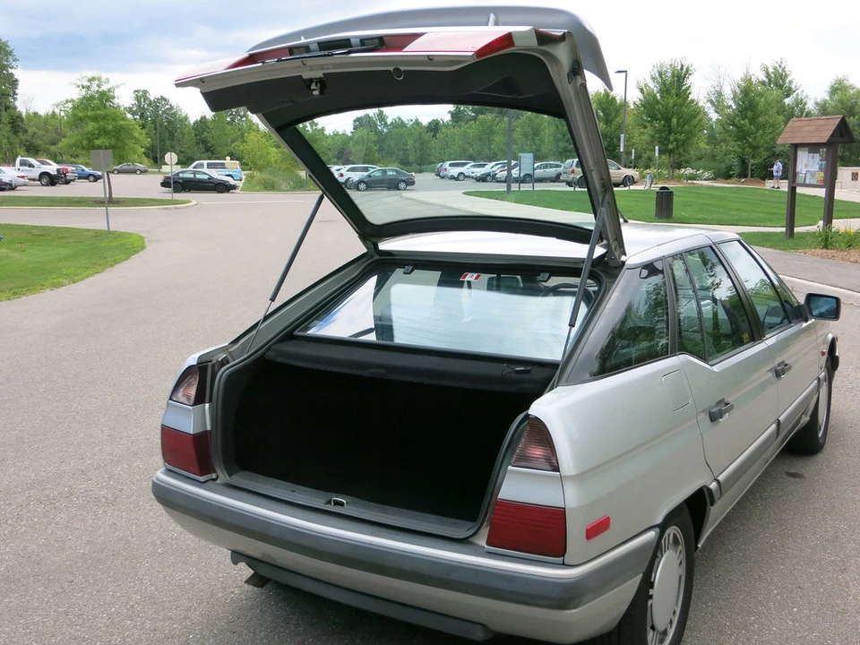 1990 Citroen XM - Image 10 of 31