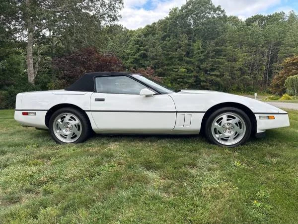1990 Chevrolet Corvette C4 - Image 11 of 27