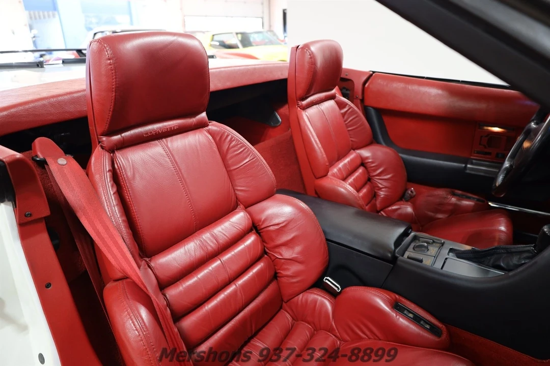 1990 Chevrolet Corvette C4 - Image 14 of 21