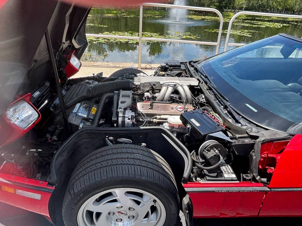 1990 Chevrolet Corvette C4 - Image 8 of 9