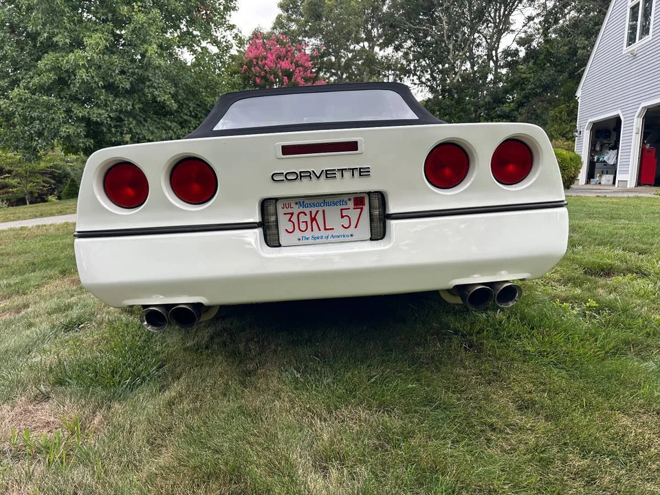 1990 Chevrolet Corvette C4 - Image 2 of 15