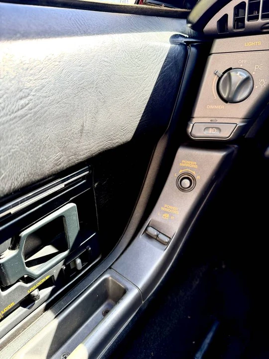 1990 Chevrolet Corvette C4 - Image 12 of 18