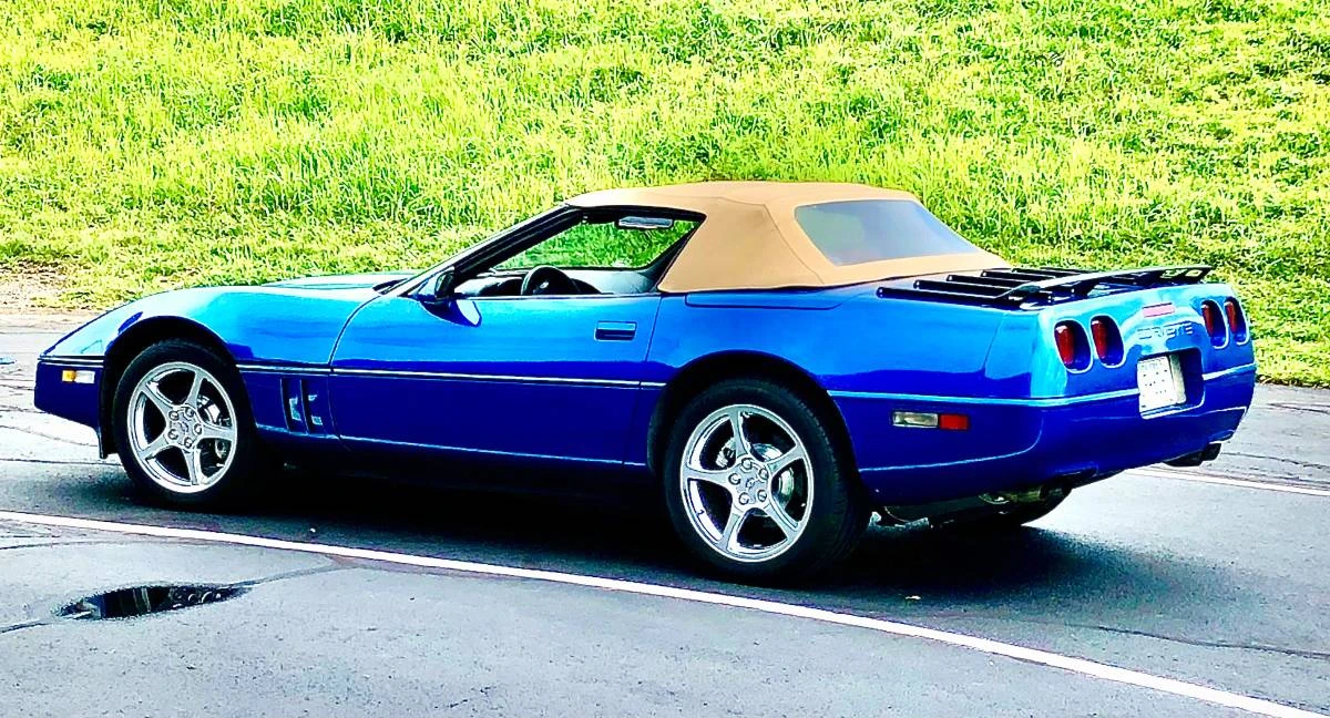 1990 Chevrolet Corvette C4 - Image 16 of 17