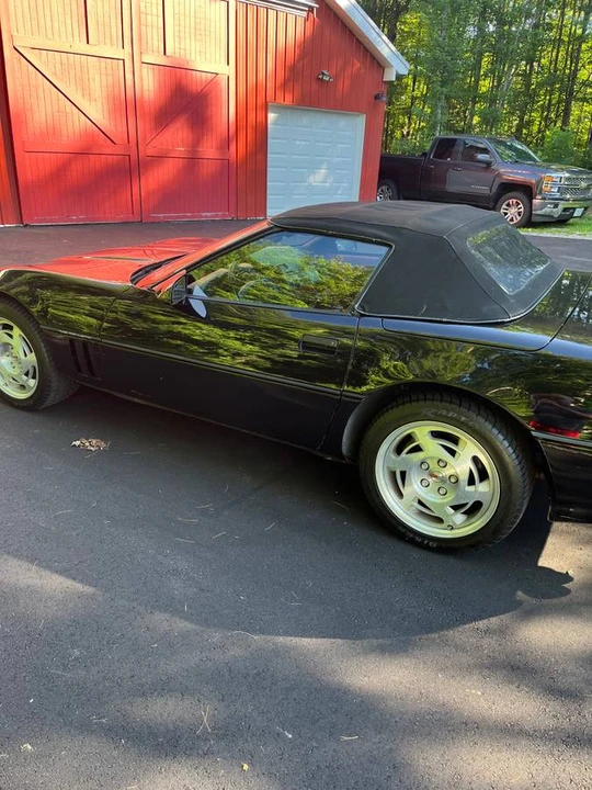 1990 Chevrolet Corvette C4 - Image 2 of 11