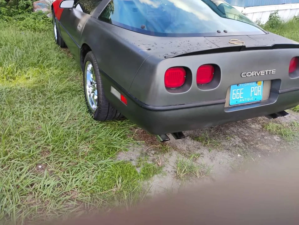 1990 Chevrolet Corvette C4 - Image 6 of 10