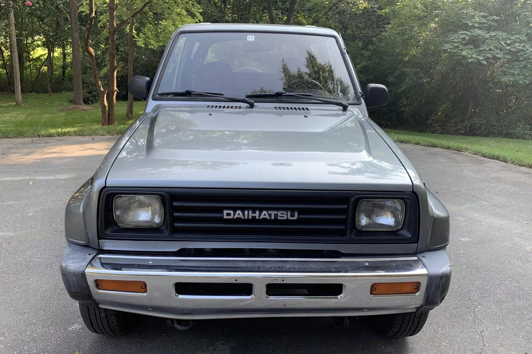 1990 Daihatsu Rocky - Image 2 of 8