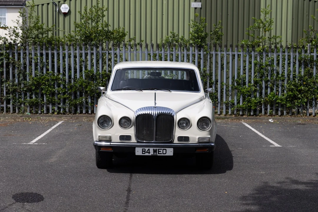 1990 Daimler - Image 4 of 30