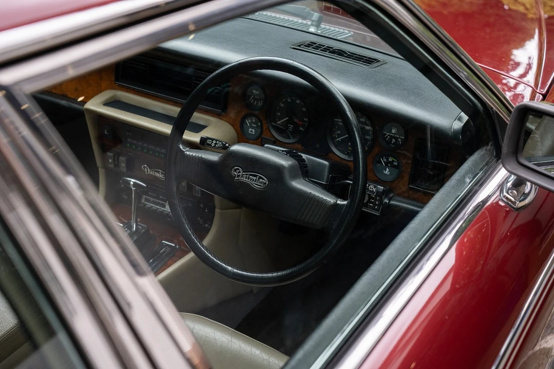 1990 Daimler - Image 17 of 30