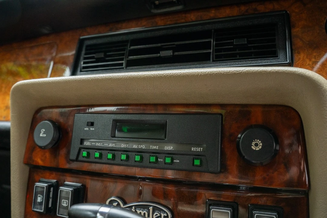 1990 Daimler - Image 29 of 30