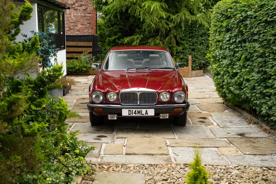 1990 Daimler - Image 4 of 30