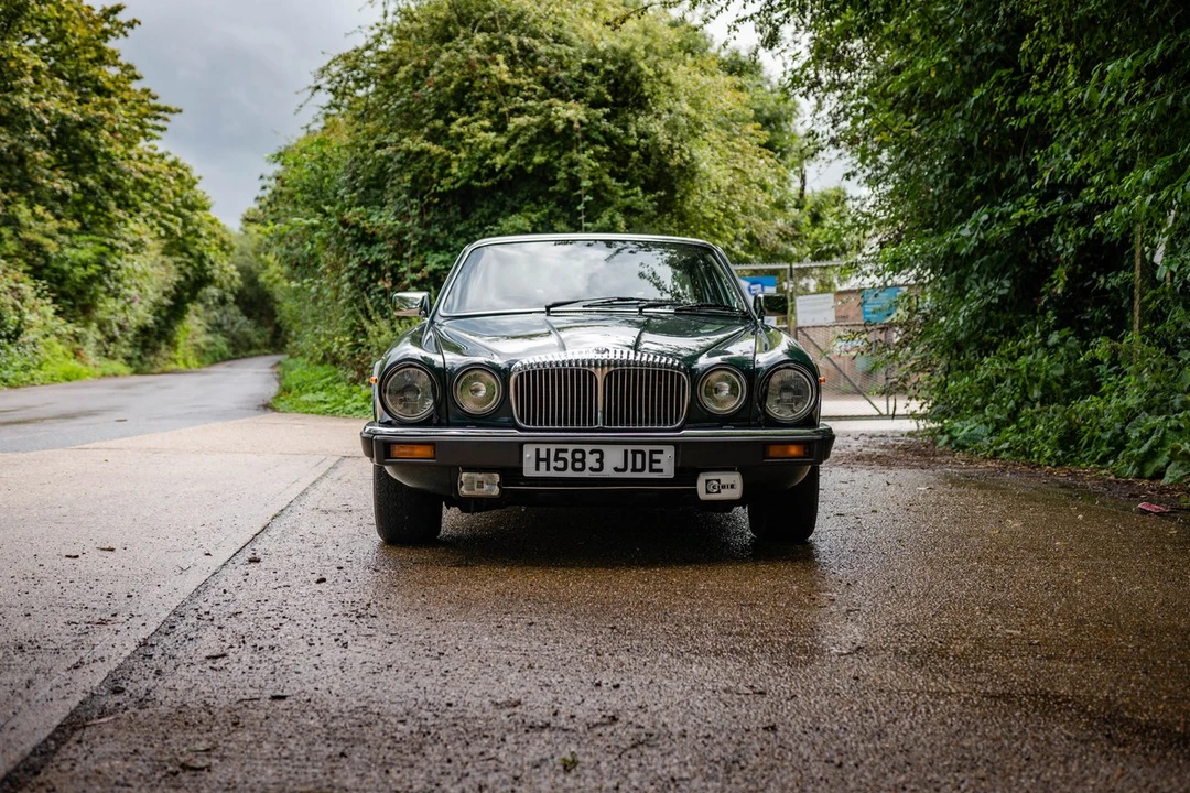 1990 Daimler - Image 4 of 30