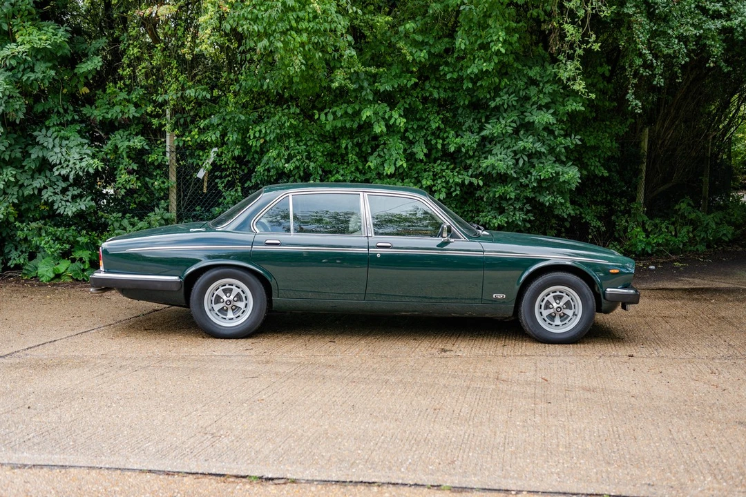 1990 Daimler - Image 7 of 30
