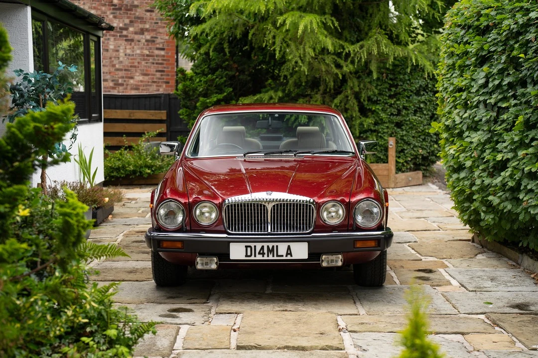 1990 Daimler - Image 5 of 30