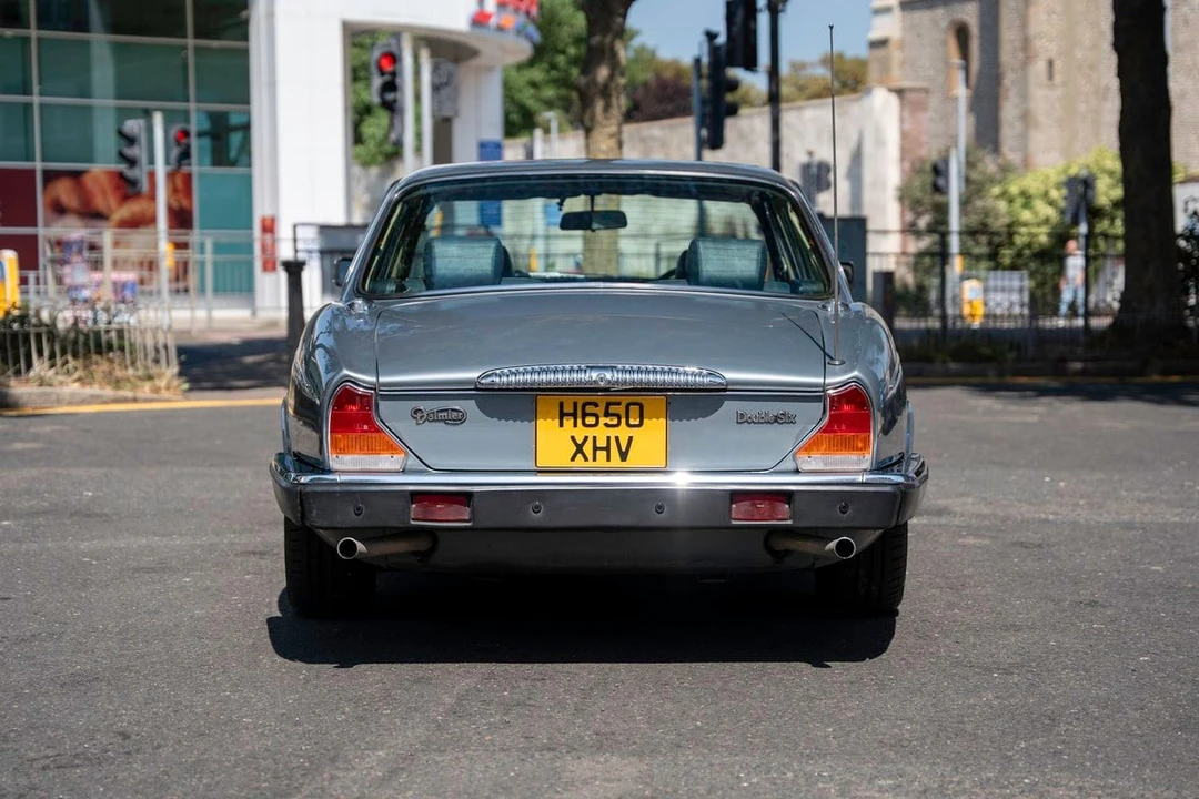 1990 Daimler - Image 5 of 30