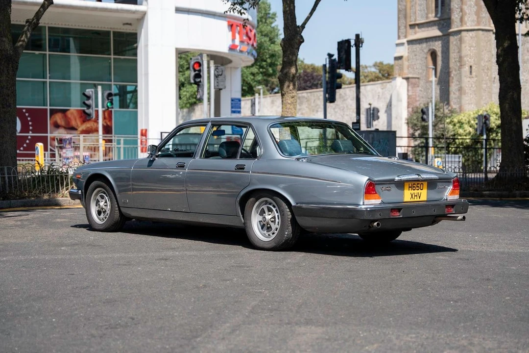 1990 Daimler - Image 8 of 30