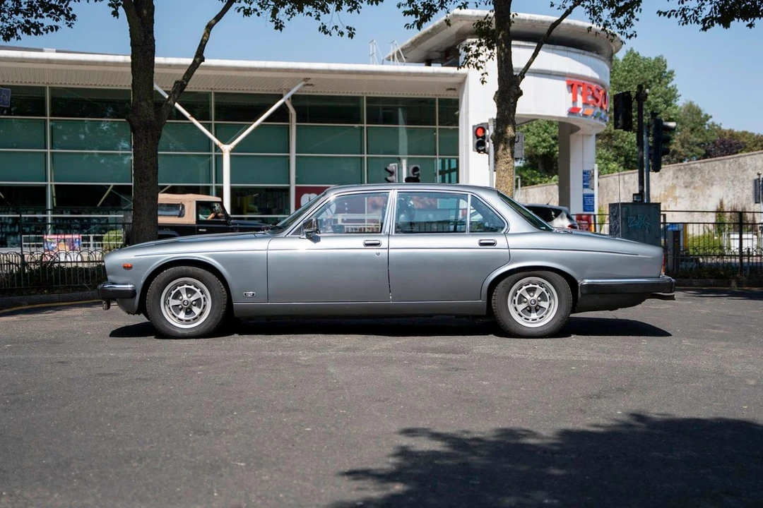 1990 Daimler - Image 4 of 30