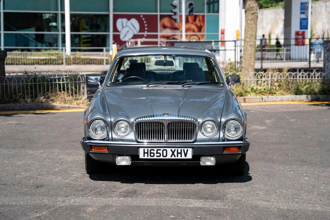 1990 Daimler - Image 3 of 30