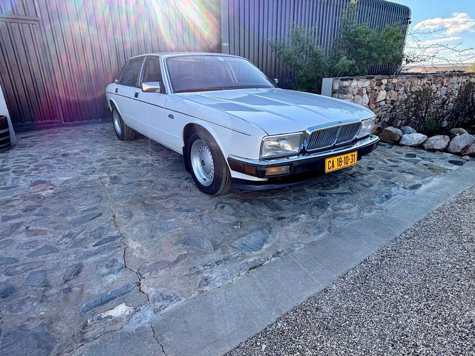 1990 Daimler - Image 4 of 30