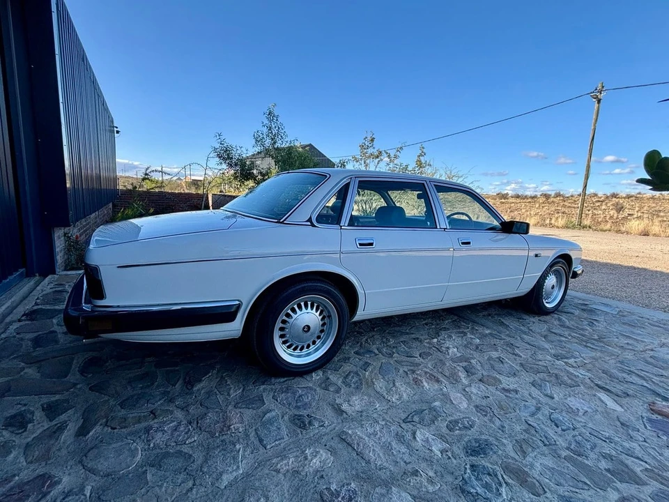 1990 Daimler - Image 20 of 30