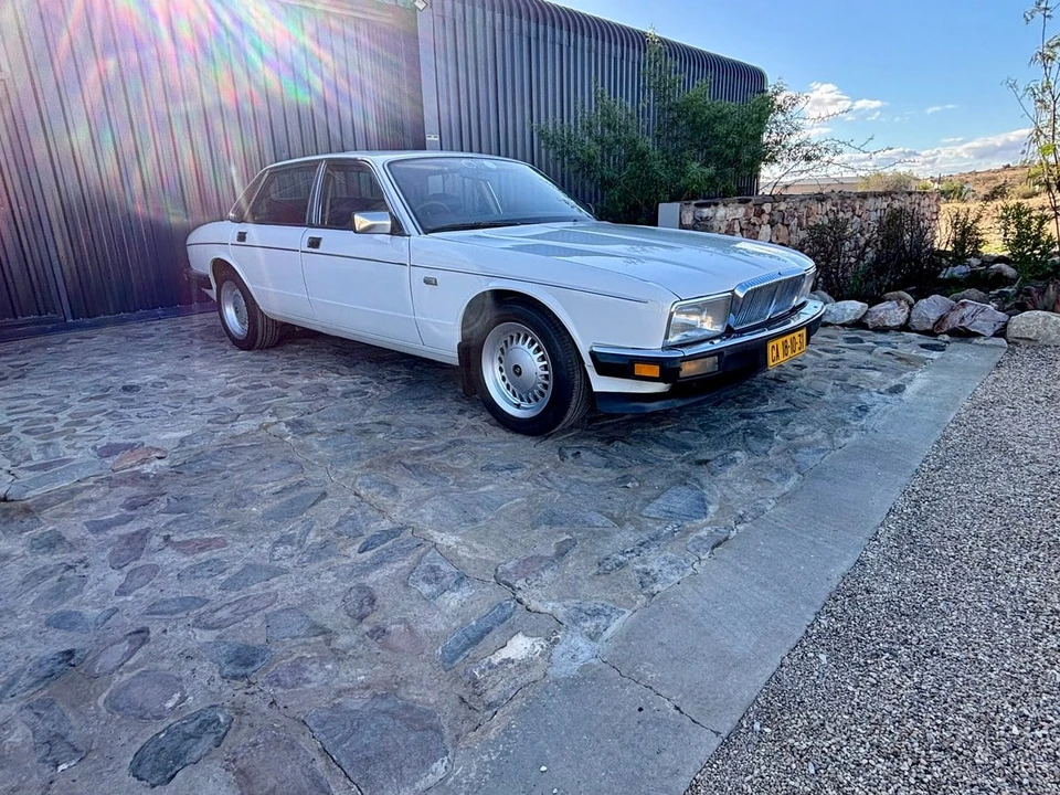 1990 Daimler - Image 3 of 30