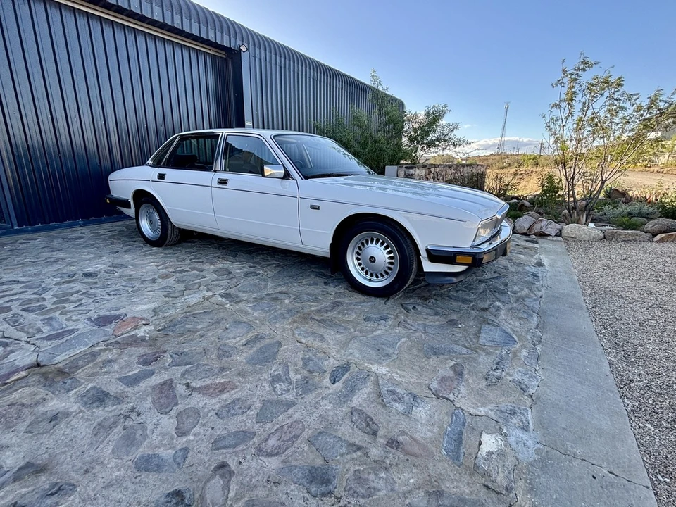 1990 Daimler - Image 13 of 30