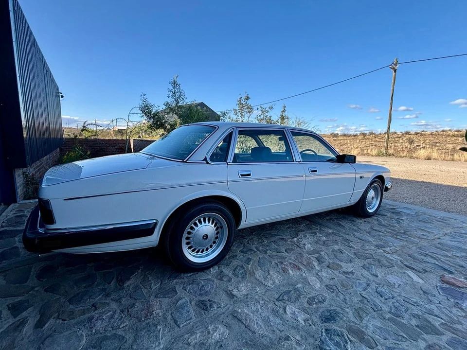 1990 Daimler - Image 18 of 30